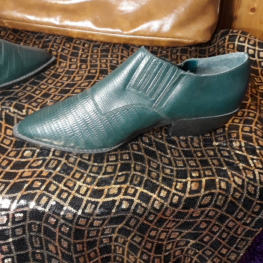 Blue Suede Shoes - Picture 4 of 6